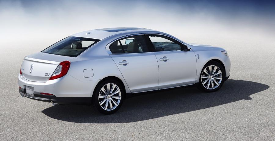  Lincoln MKS 2013 года  (фото 15 из 17)